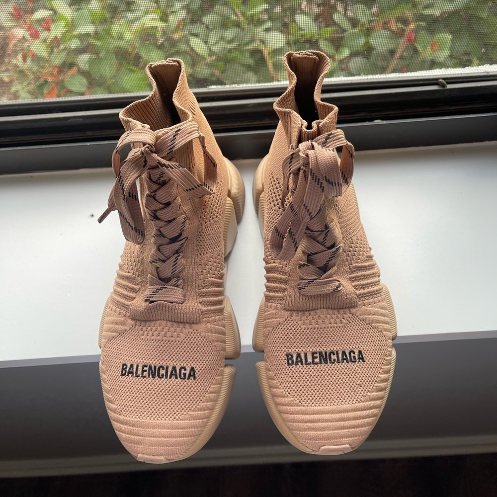 Balenciaga womens lace up sneakers in beige